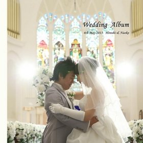 結婚式場ではアルバム作成を依頼しておりませんでしたが、やっぱり記念にアルバムが欲しいと思い、色々とアルバム作成業者さんを探していました