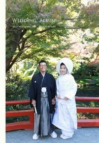 鶴丘八幡宮にて神前式 、鶴ヶ丘会館にて披露宴を行われ、会館から八幡宮まで人力車で移動されます